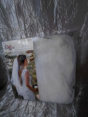White Bridal Veil - Classic Tulle Two-Tier